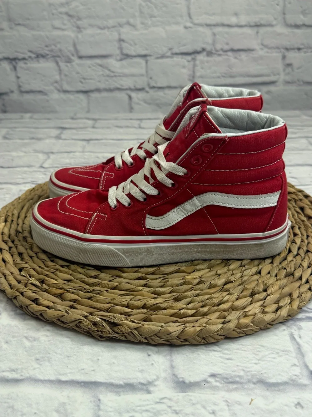 Vans Red Off The Wall Canvas High Top Sneakers. Mens size 6.5/Women’s Size 8